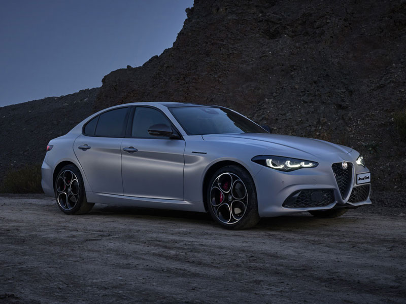 24 Alfa Romeo Giulia