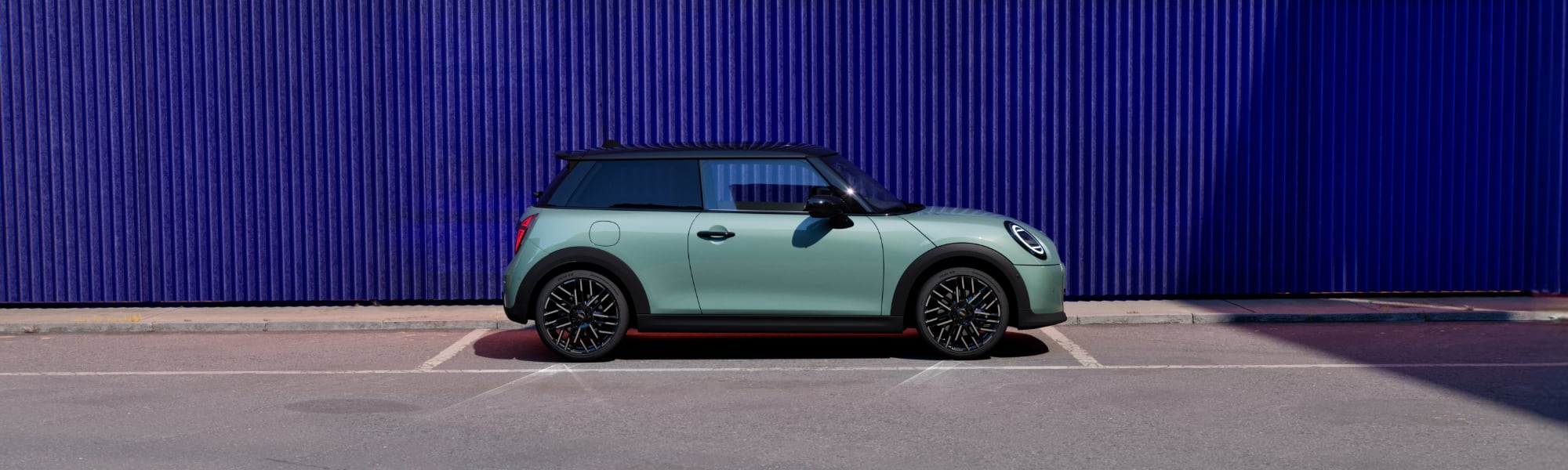 Side view of MINI Cooper